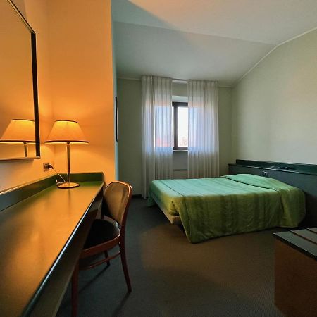 Hotel La Goletta Binasco Luaran gambar