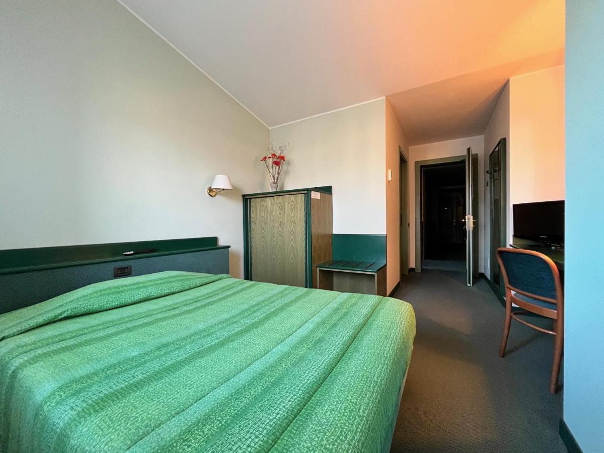Hotel La Goletta Binasco Luaran gambar