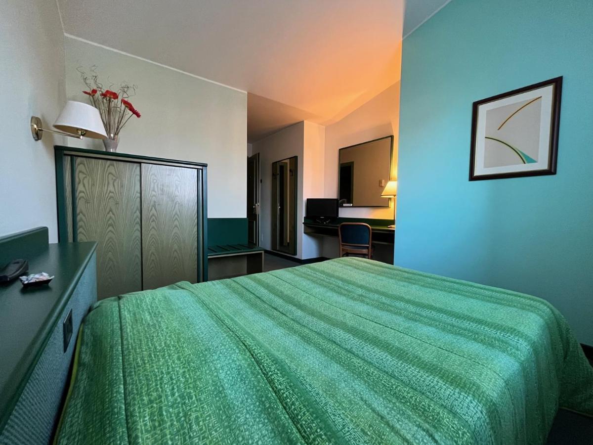 Hotel La Goletta Binasco Luaran gambar