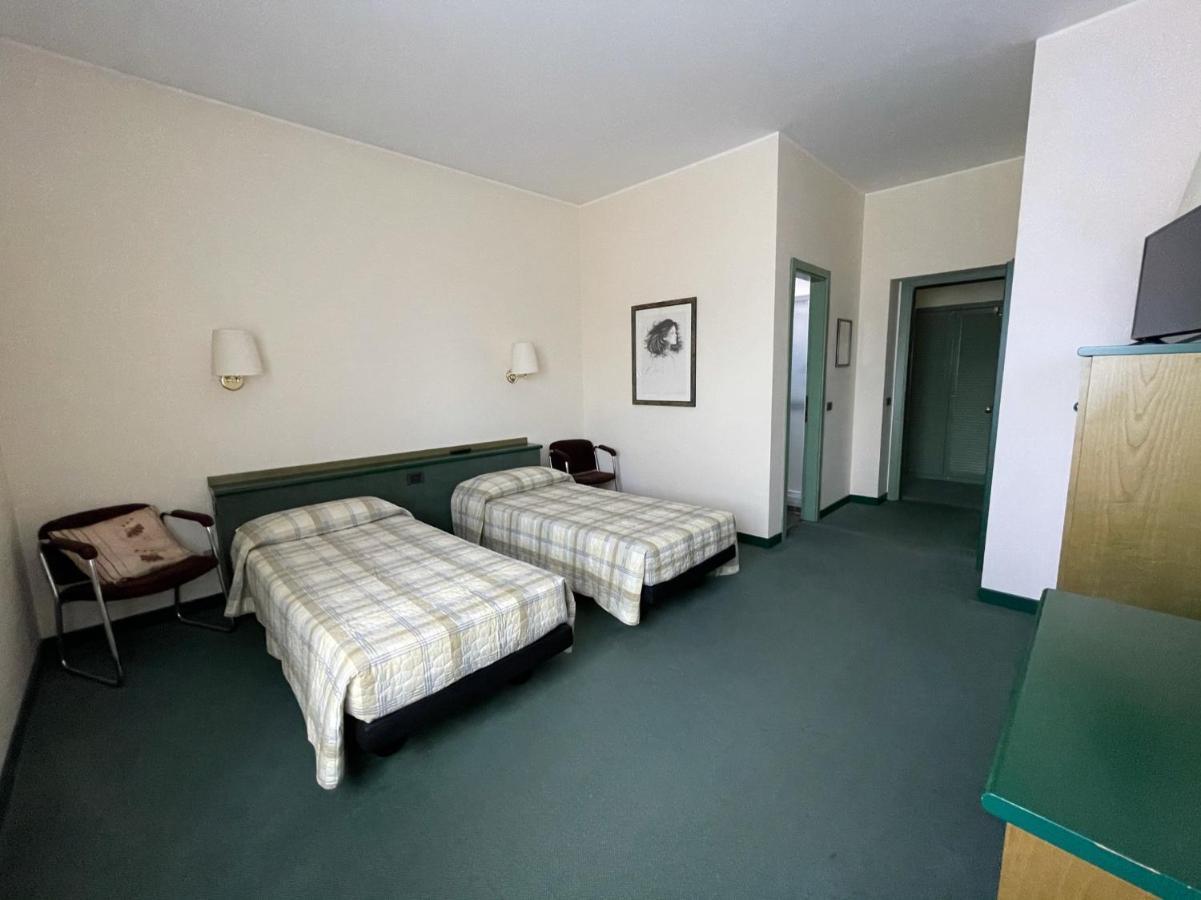 Hotel La Goletta Binasco Luaran gambar