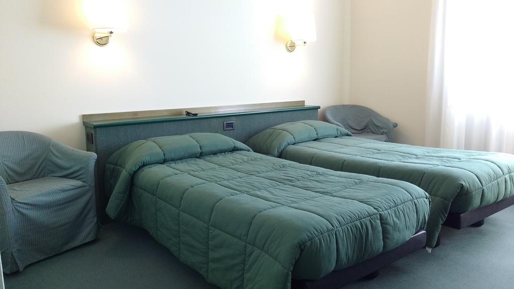 Hotel La Goletta Binasco Luaran gambar